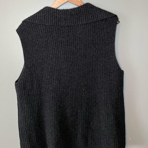 Vince | Cashmere Wool V-Neck Collared Sweater Vest - Picture 6 of 11